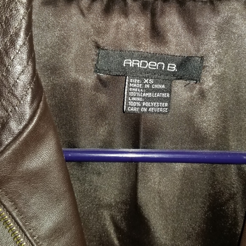 Leather jacket - Picture 3 of 5